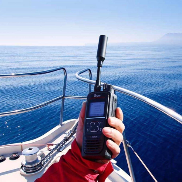 جهاز لاسلكي Icom IC-SAT100